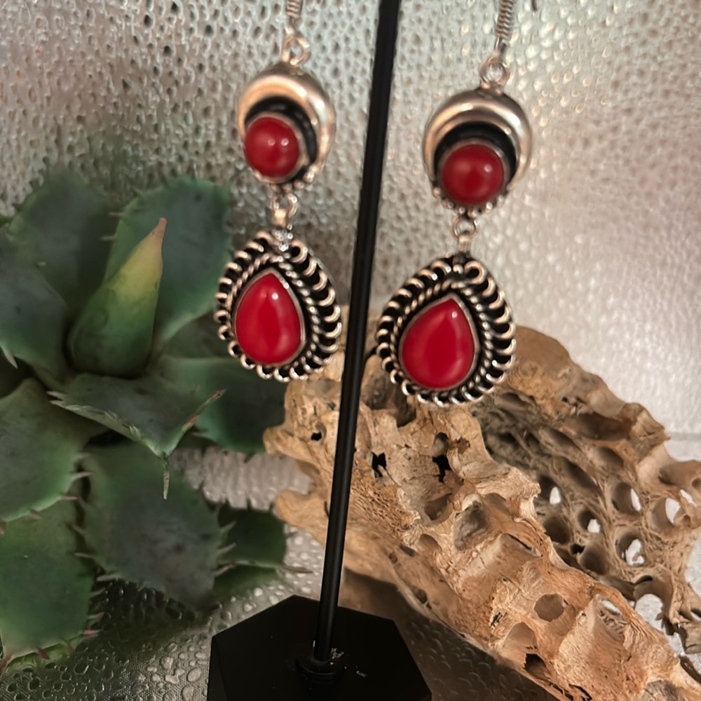 Gorgeous, red coral earrings in antique silver setting lightweight 925